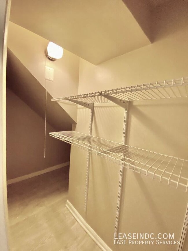 Building Photo - 1612 6th St NW