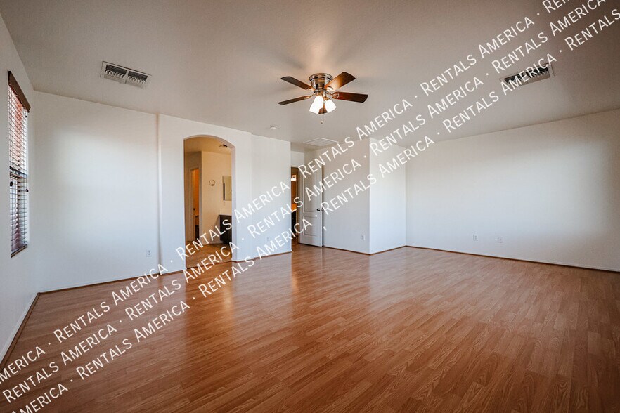 Building Photo - 42592 W Palmyra Ct
