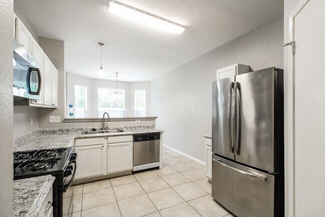 Building Photo - 3310 Tenaha Dr