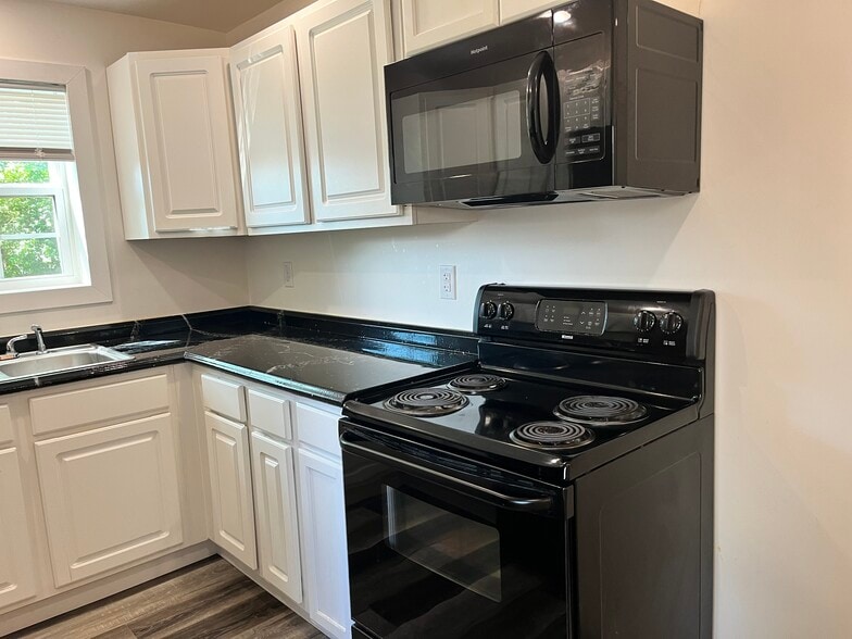 kitchen - 112 Clay St