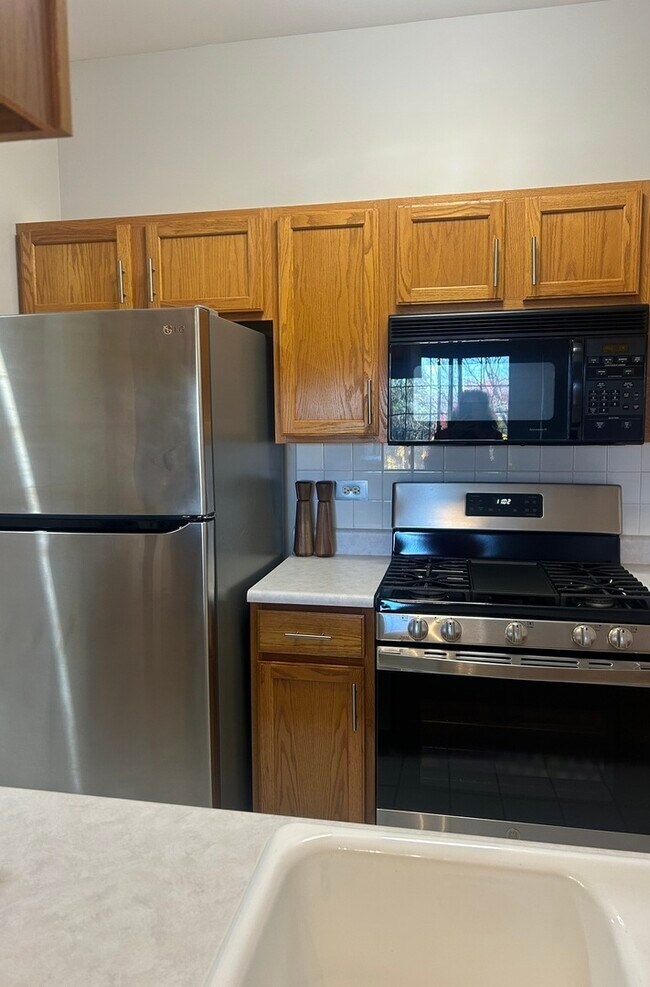 Building Photo - 91 Hunt Club Dr