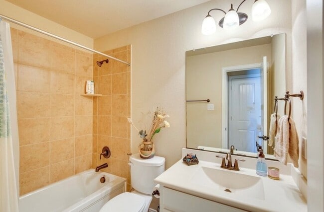 Building Photo - 14712 Crystal Beach Ln