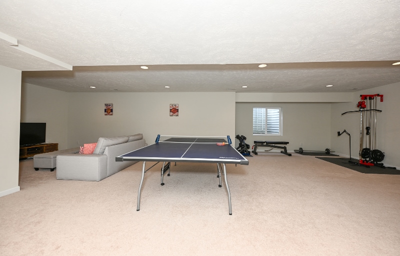 Building Photo - 4816 Lake View Dr