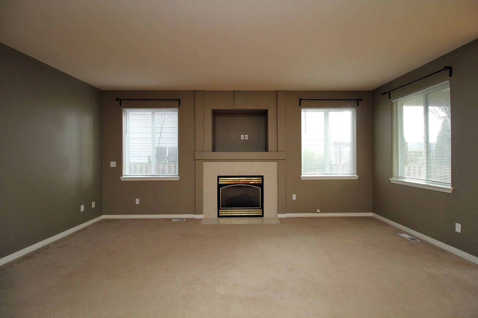 Building Photo - 5187 NW Skycrest Pkwy