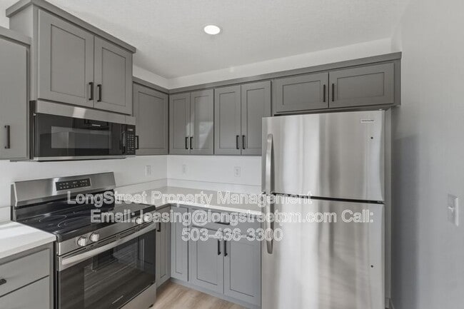 Building Photo - 828 S 19th St