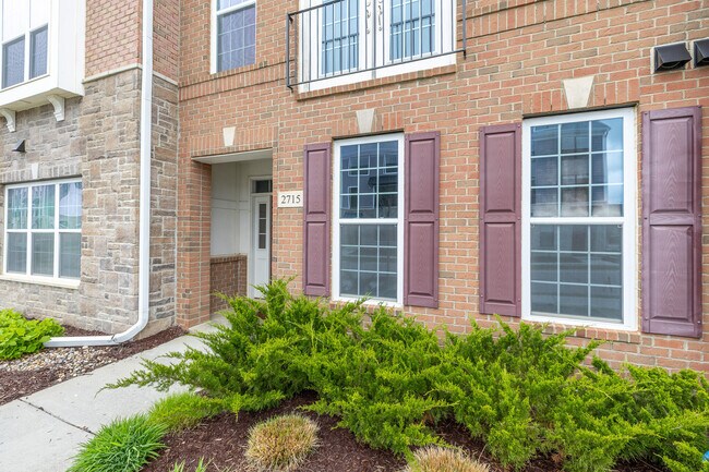 Building Photo - 2715 S Spurway Dr