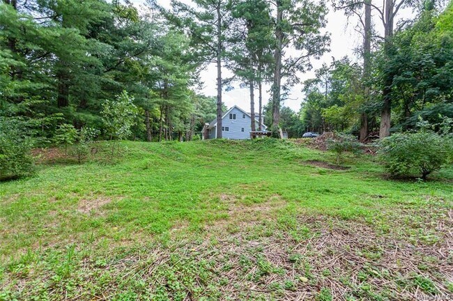 Building Photo - 2515 Garden Ln