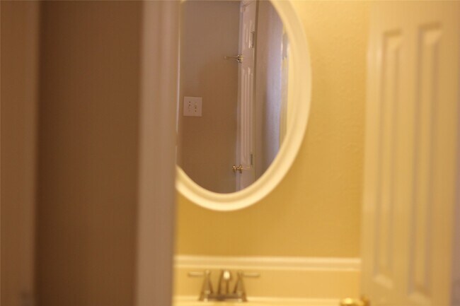 Building Photo - 7207 Addicks Clodine Rd