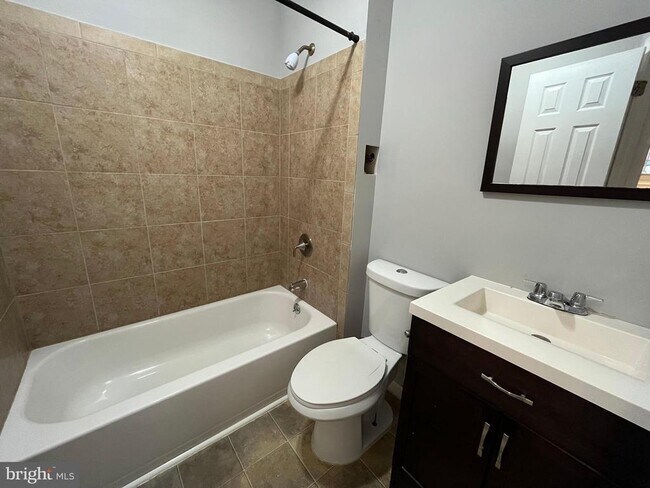 Building Photo - 11353 Cromwell Ct