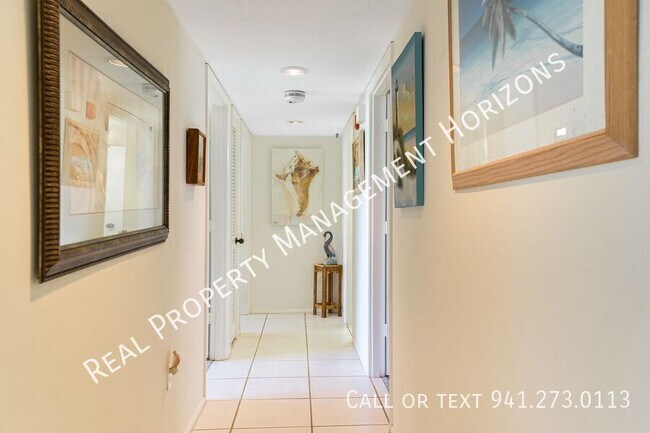 Building Photo - 5135 Gulf of Mexico Dr