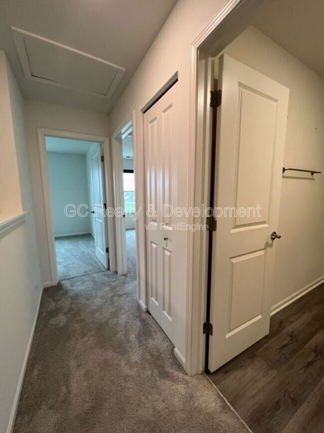 Building Photo - 594 Cimmaron Cir