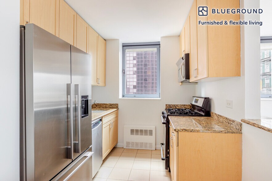 Building Photo - 235 W 48th St