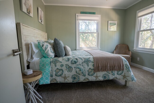 Building Photo - 23 11th Ave