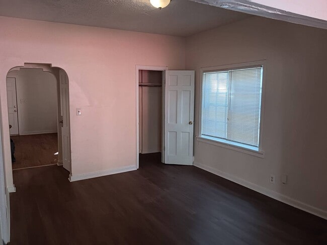 Building Photo - 3356N12thJ