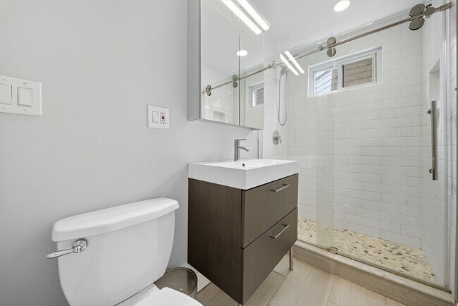 Building Photo - 22 Trescott St