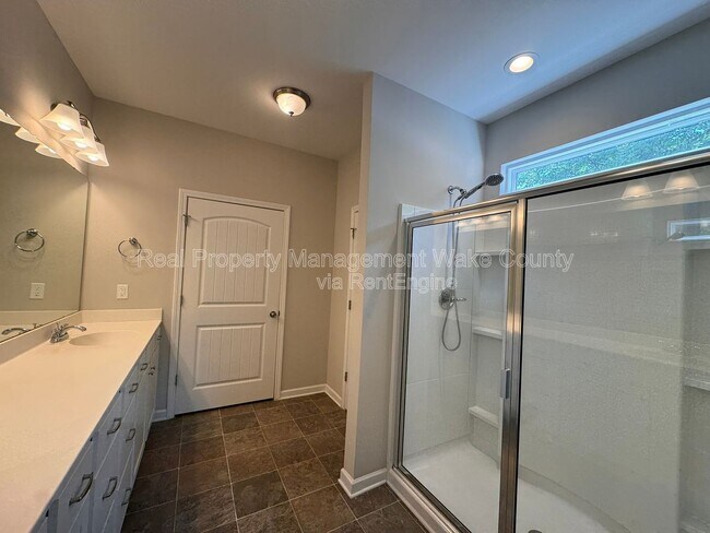 Building Photo - 101 Benning Hills Pl