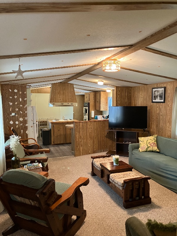 Building Photo - 1228 Chokoloskee Dr