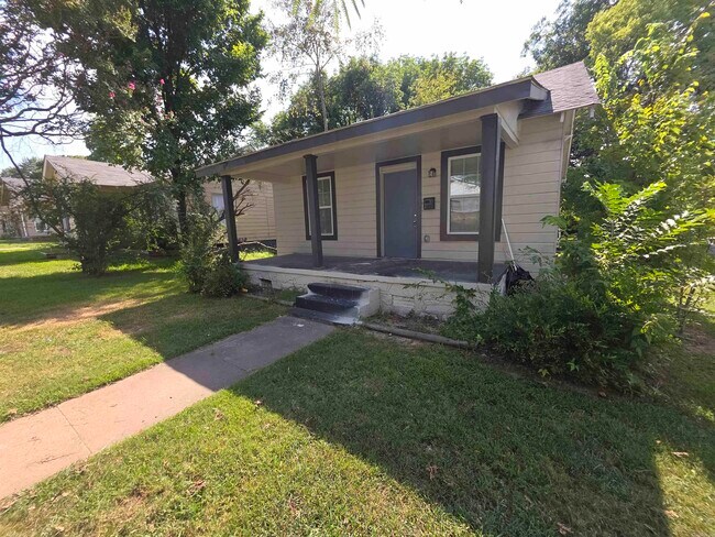 Primary Photo - 1721 N Olive St