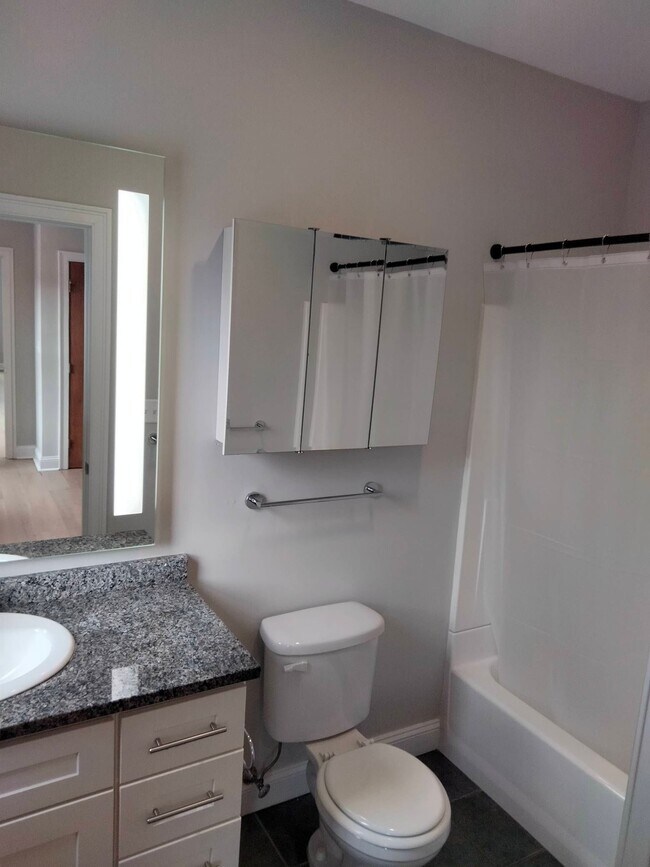 Building Photo - 47 Imlay St