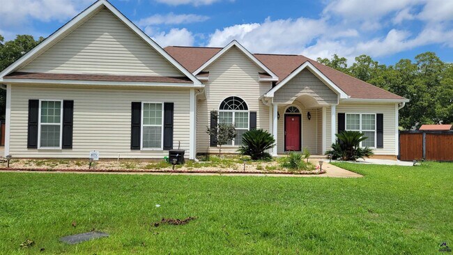 Primary Photo - 203 Duke Ln
