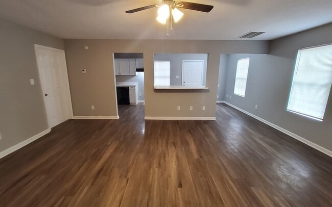 Building Photo - 4873 Verne Rd