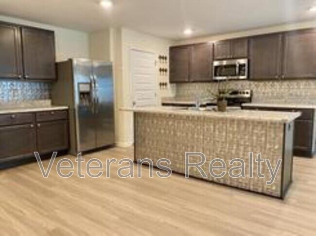 Building Photo - 8 Periwinkle Ln