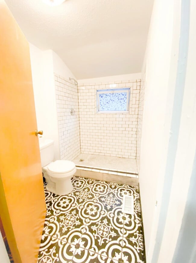 Building Photo - 3871 W 42nd St