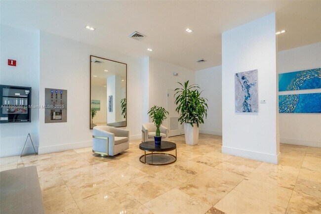 Building Photo - 2101 S Ocean Dr