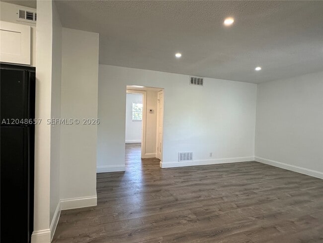 Building Photo - 2401 NW 9th Terrace
