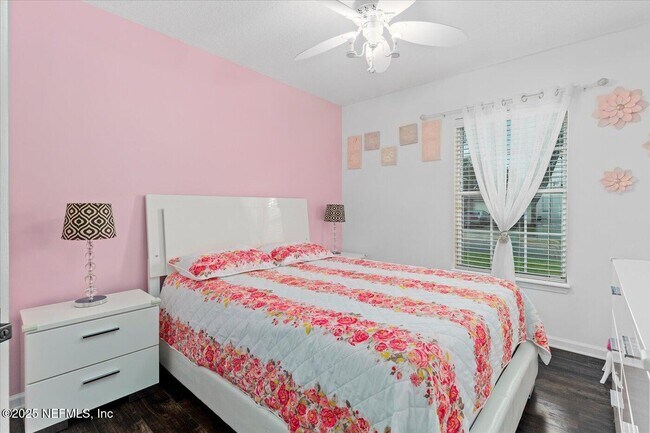 Building Photo - 13705 Fish Eagle Dr W