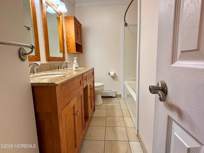 Building Photo - 16 Maryland Ave