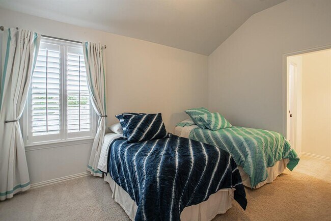 Building Photo - 7 Brittany Rose Pl