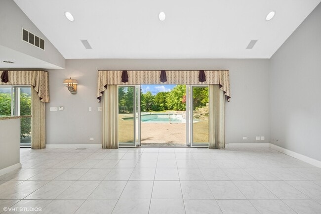 Building Photo - 2305 Tennyson Ln