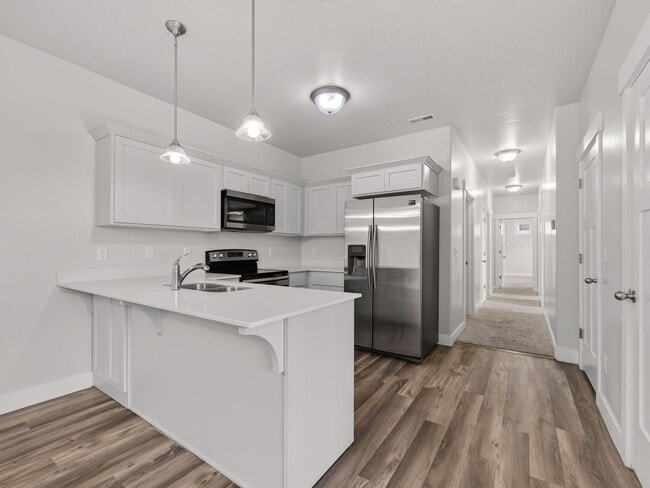 Building Photo - Spacious 3 Bed, 2 Bath Condo in The Exchange – Lehi, UT