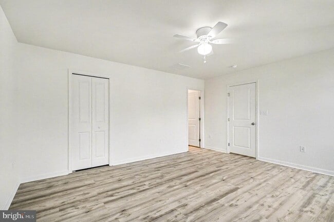 Building Photo - 105 Harper Ln