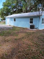 Building Photo - 2952 W Cypress Dr