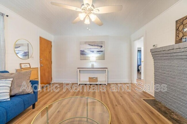 Building Photo - 614 E Brushy Valley Dr