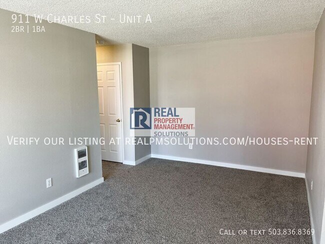 Building Photo - 911 Charles St