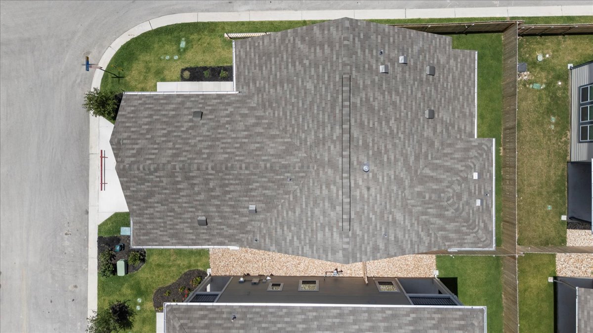 Building Photo - 15600 Nola Ct