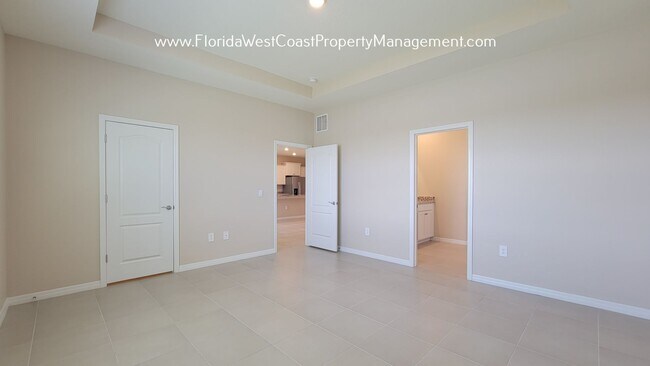 Building Photo - LARGE 3 BEDROOM- 2 BATH LAKEWOOD RANCH HOME FOR RENT! DIRECT LAKE VIEWS! ANNUAL LEASE!