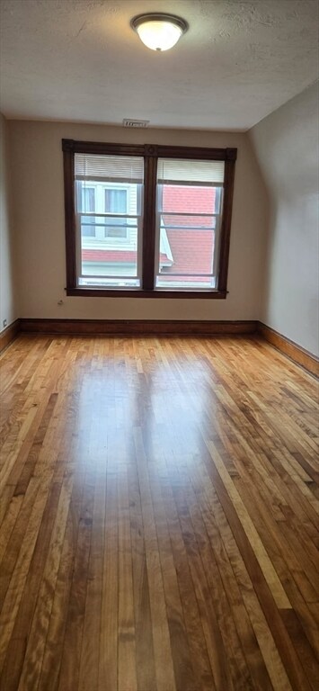 Building Photo - 125 Vernon St