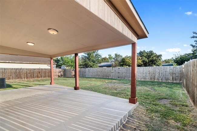 Building Photo - 5316 Yager Dr