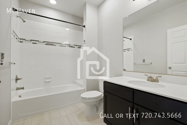 Building Photo - 15700 E Jamison Dr