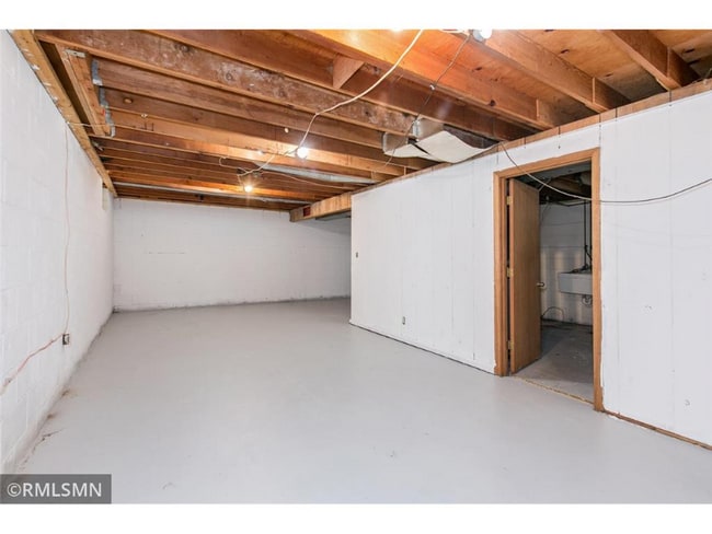 Building Photo - 4826 Grenwich Way N