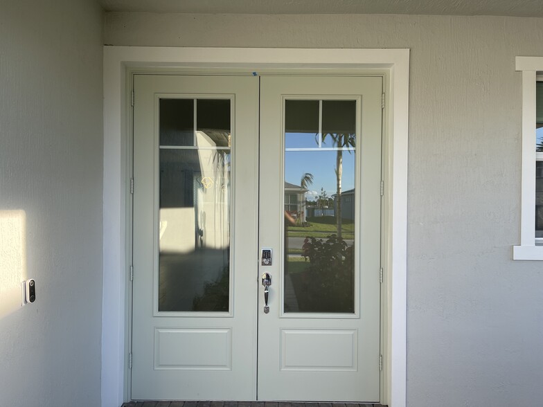 Building Photo - 11621 SW Lyra Dr