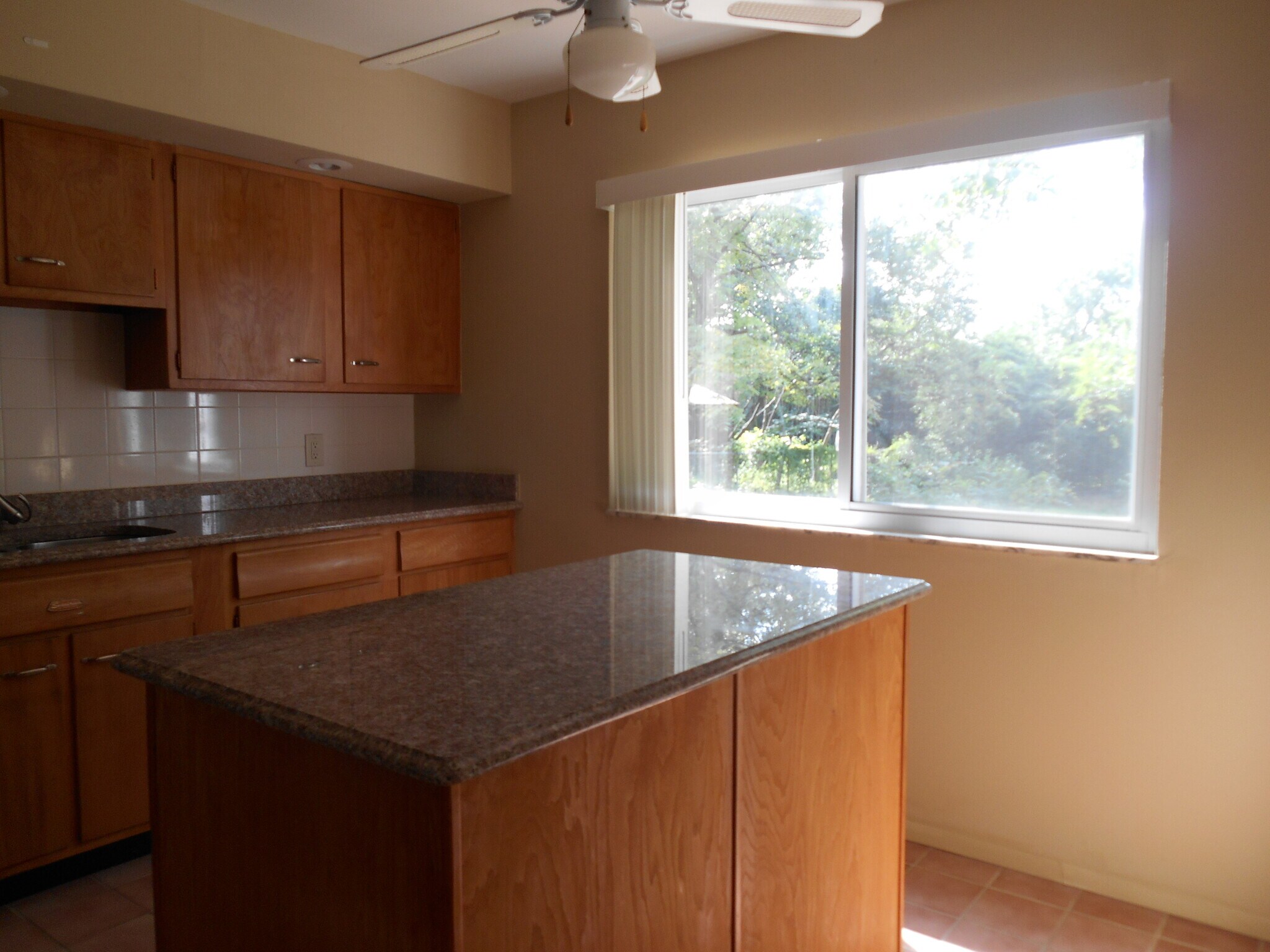 Building Photo - 524 Ranch Dr