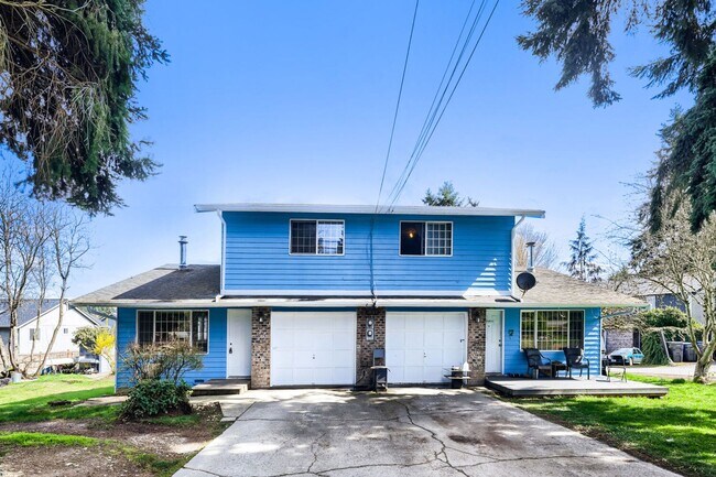 Building Photo - 14115 Admiralty Way