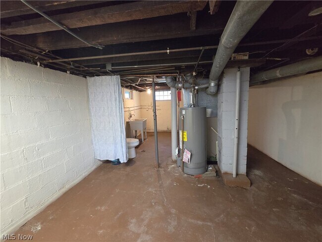 Building Photo - 5223 Paine Ave