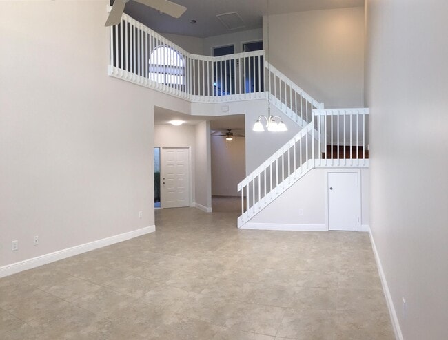 Building Photo - 10458 Lake Vista Cir