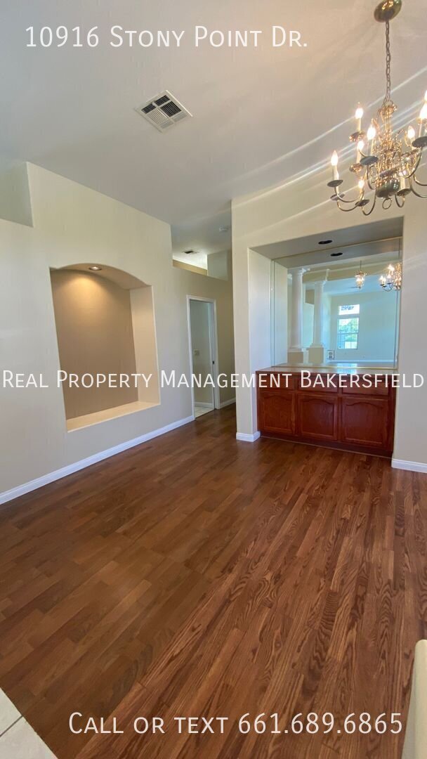 Building Photo - 10916 Stony Point Dr